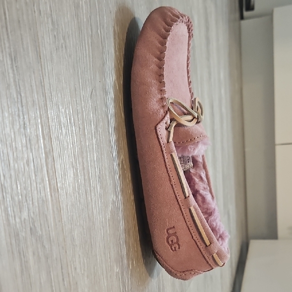 UGG Pink Suede Dakota Slippers Size 7 - Picture 5 of 12